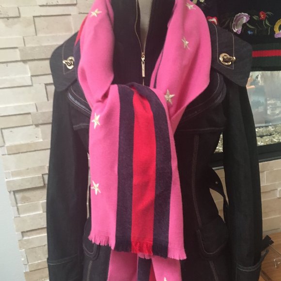 Gucci Wool/Cashmere Scarf - Picture 10 of 16